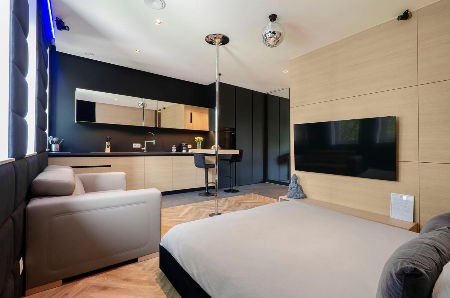 Lupoapartments Z Jacuzzi Pole Dance Leczycka 29 Klimatyzacja Parking Dostep Na Kod Łódź Habitación foto