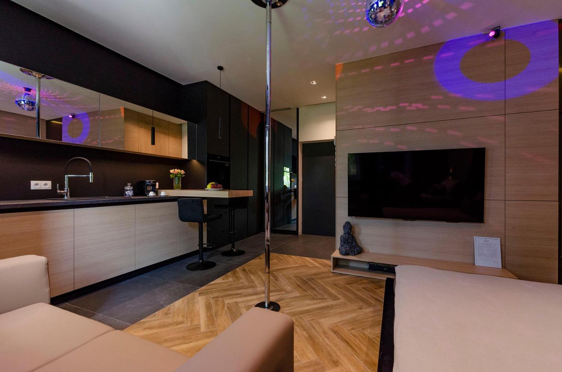 Lupoapartments Z Jacuzzi Pole Dance Leczycka 29 Klimatyzacja Parking Dostep Na Kod Łódź Habitación foto
