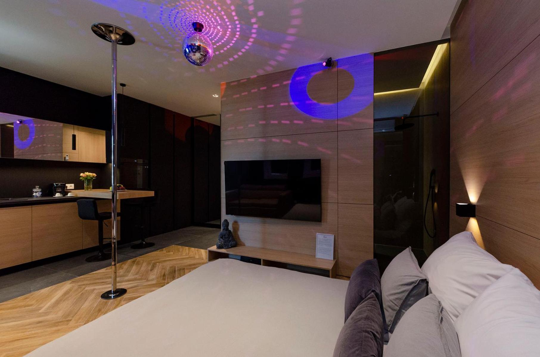 Lupoapartments Z Jacuzzi Pole Dance Leczycka 29 Klimatyzacja Parking Dostep Na Kod Łódź Habitación foto